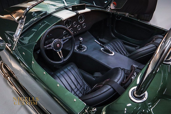 AC Cobra 17 of 20
