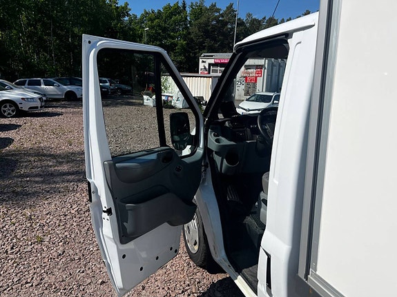 Ford Transit 18 of 25
