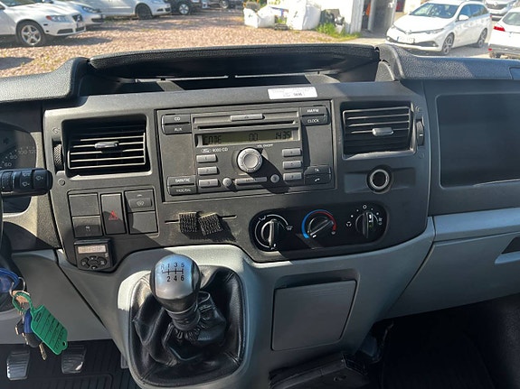 Ford Transit 21 of 25