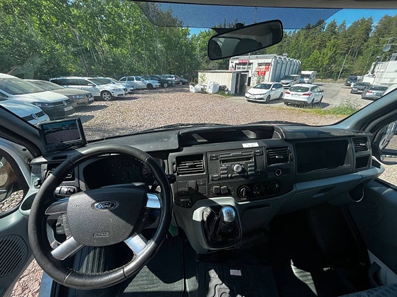 Ford Transit 20 of 25