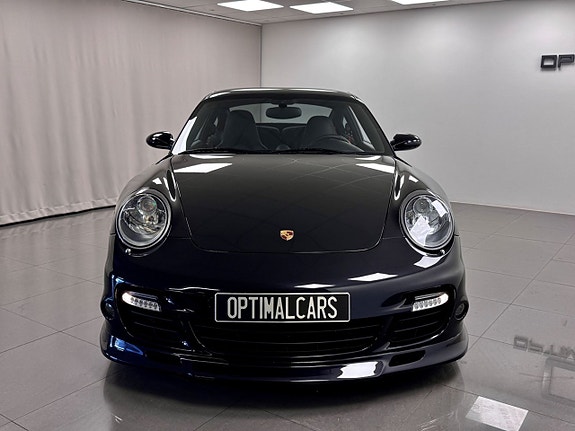 Porsche 911 8 of 16