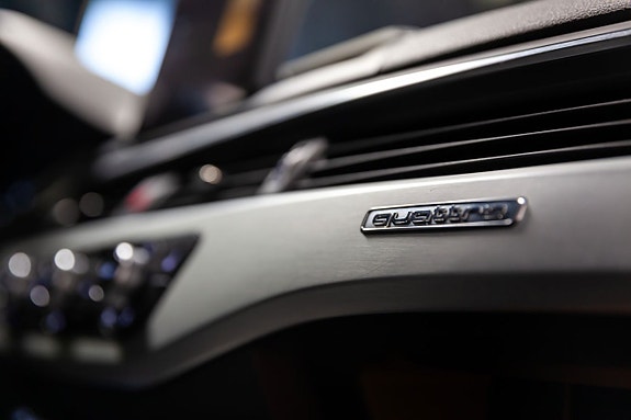 Audi A4 13 of 16