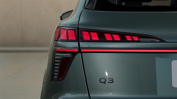 Audi Q3 6 of 11