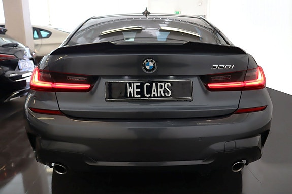 BMW 320 8 of 20