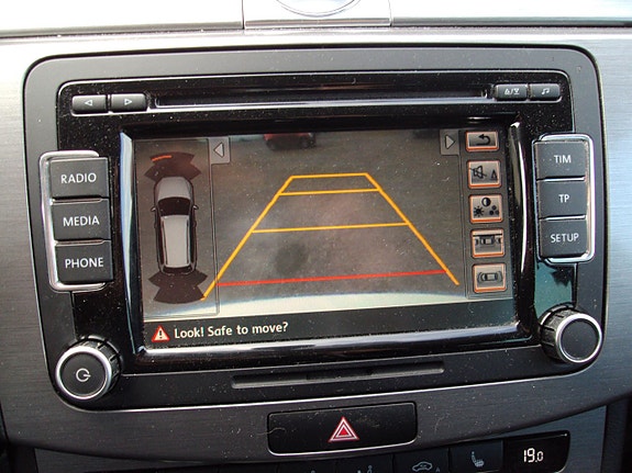 Volkswagen Passat 6 of 10