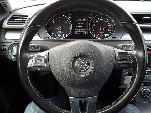 Volkswagen Passat 5 of 5