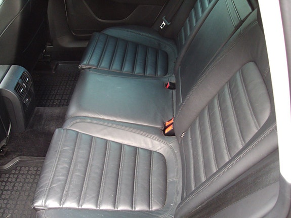 Volkswagen Passat 10 of 10