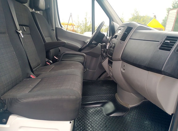 Mercedes-Benz Sprinter 319 12 of 14