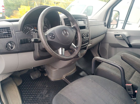 Mercedes-Benz Sprinter 319 10 of 14