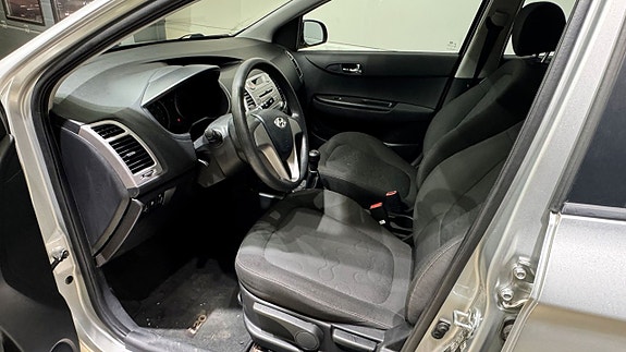 Hyundai i20 11 of 17