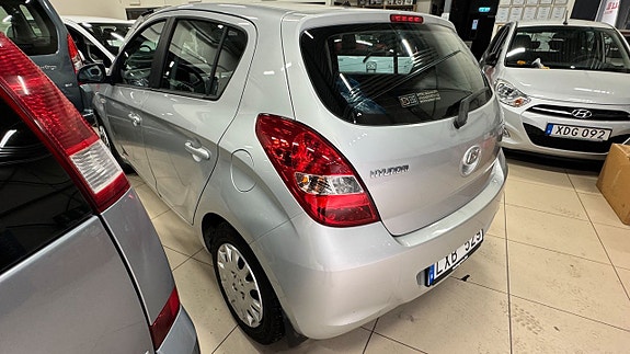 Hyundai i20 15 of 17