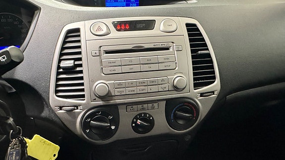 Hyundai i20 14 of 17