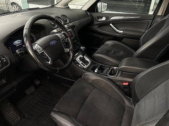 Ford S-MAX 11 of 16