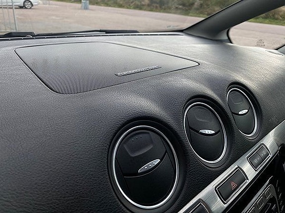 Ford S-MAX 8 of 16