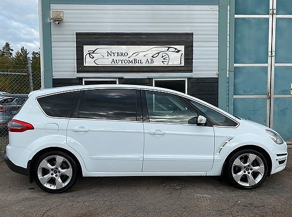 Ford S-MAX 2 of 16