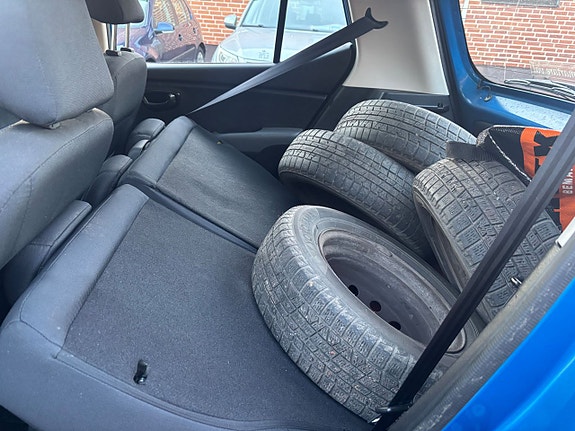 Hyundai i10 8 of 10