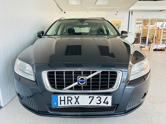 Volvo V70 9 of 14