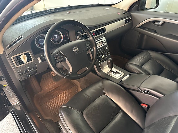 Volvo V70 5 of 5
