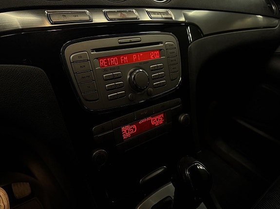 Ford Galaxy 12 of 15