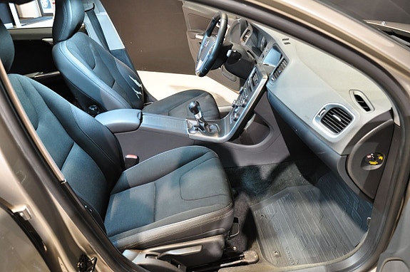 Volvo V60 18 of 19