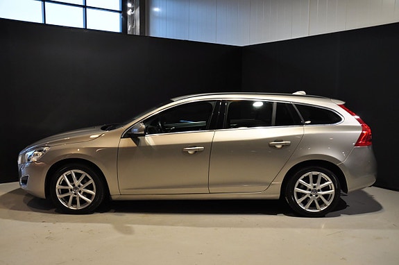 Volvo V60 5 of 19