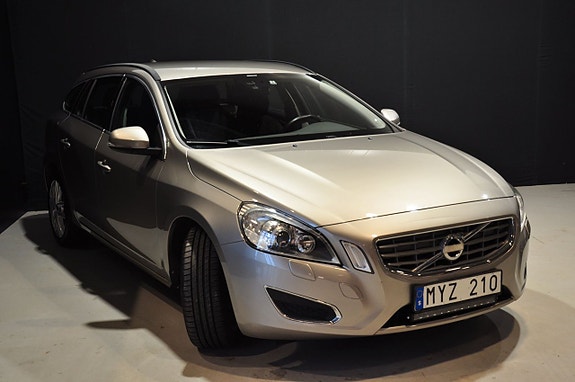 Volvo V60 4 of 19