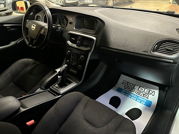 Volvo V40 15 of 20