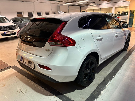 Volvo V40 5 of 5