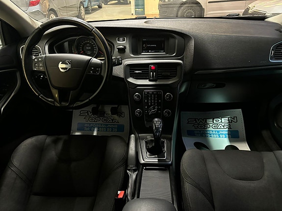 Volvo V40 16 of 20