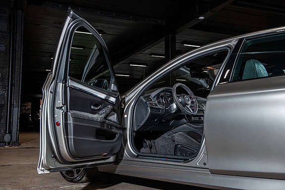 BMW M5 8 of 30