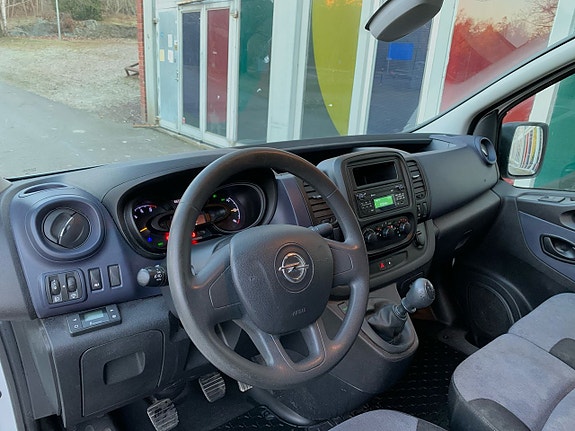 Opel Vivaro 3 of 5