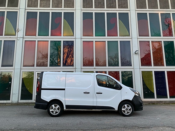 Opel Vivaro 10 of 14