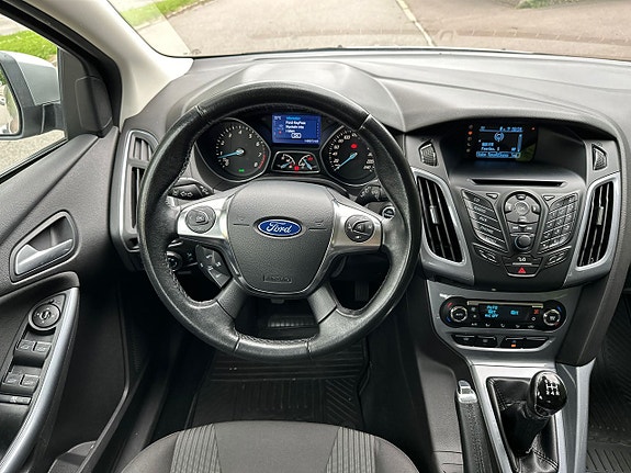 Ford Focus 11 of 16
