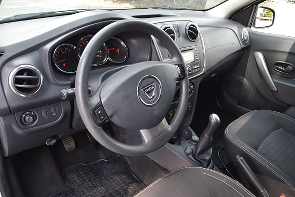 Dacia Logan 14 of 17