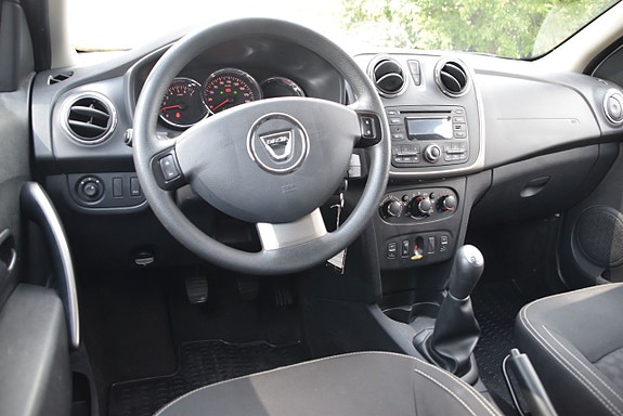 Dacia Logan 7 of 17
