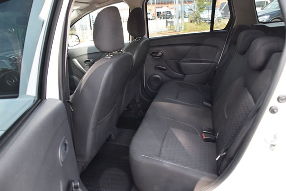 Dacia Logan 10 of 17