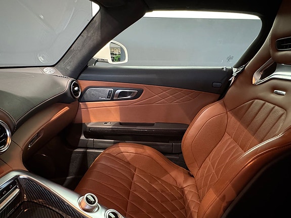 Mercedes-Benz AMG GT Roadster 6 of 21