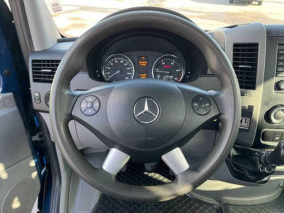 Mercedes-Benz Sprinter 211 14 of 18