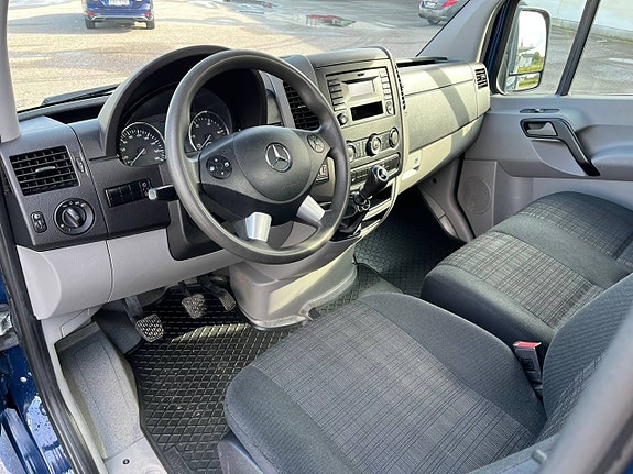 Mercedes-Benz Sprinter 211 10 of 18