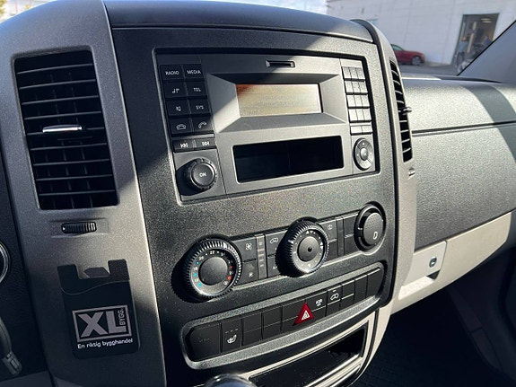 Mercedes-Benz Sprinter 211 16 of 18