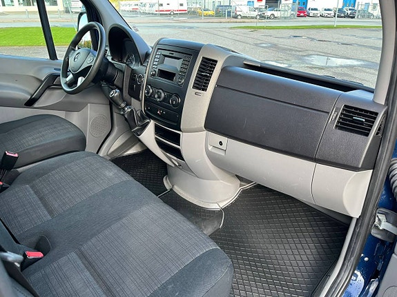 Mercedes-Benz Sprinter 211 13 of 18