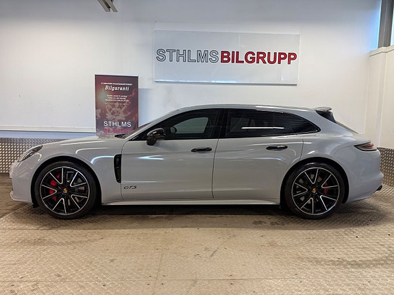 Porsche Panamera GTS 2 of 5