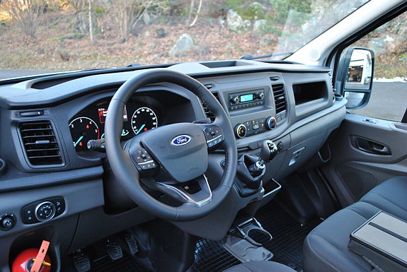 Ford Transit 9 of 17