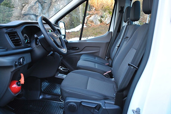Ford Transit 8 of 17