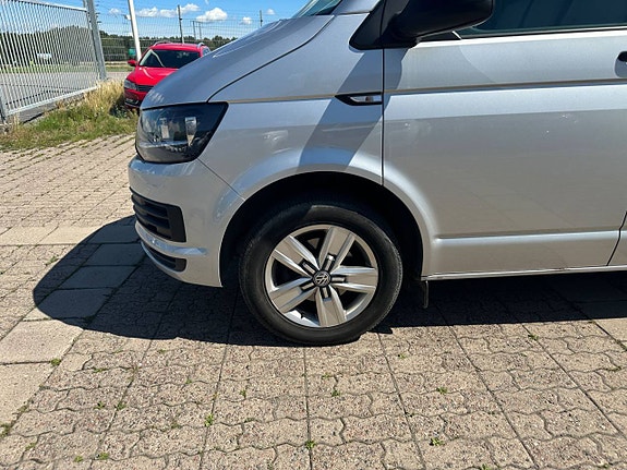 Volkswagen Transporter 21 of 21