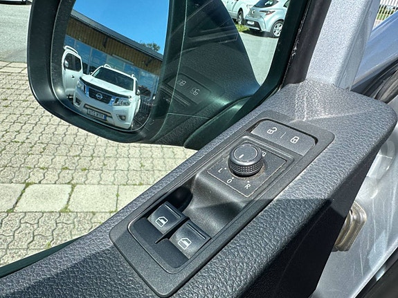Volkswagen Transporter 15 of 21