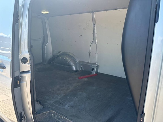Volkswagen Transporter 12 of 21