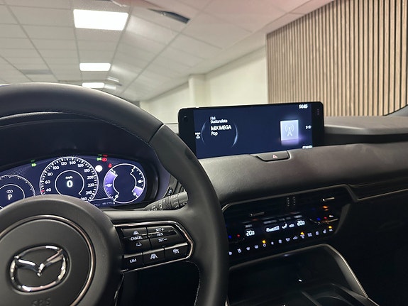 Mazda CX-80 13 of 19