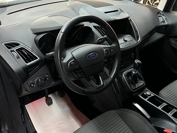 Ford C-Max 7 of 16