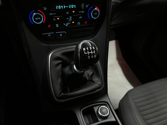 Ford C-Max 13 of 16